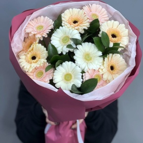 Букет из 13 белых гербер микс в Щелково