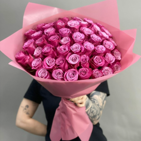 Букет из 51 розы Космик (60 см) в Щелково
