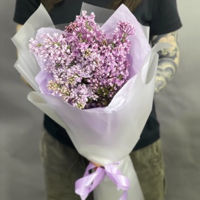 Букет из 9 веток ароматной сирени в Щелково