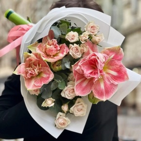 Букет "Анель" из амариллисов и кустовых роз в Щелково