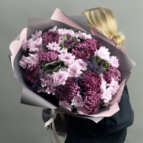 Букет "Виолетта" из хризантем Бигоуди, лимониума, брассики и кустовых хризантем в Щелково