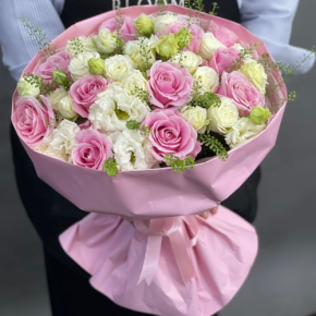 Букет "Нежное признание" из роз и эустом в Щелково