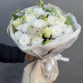 Букет "Меланхолия" из роз и хризантем в Щелково