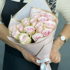 Букет из 15 пудровых роз Кения (40 см) в Щелково