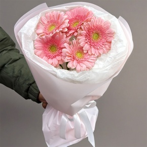 Букет из 5 розовых гербер мини в Щелково