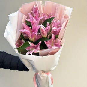 Монобукет из 9 ароматных розовых лилий в Щелково