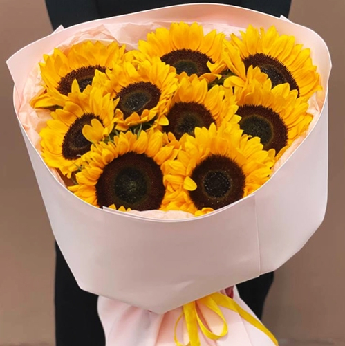 Букет "Солнечный рассвет" из 9 подсолнухов в Щелково