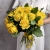 Букет из 25 лимонных роз с рускусом (40 см) в Щелково
