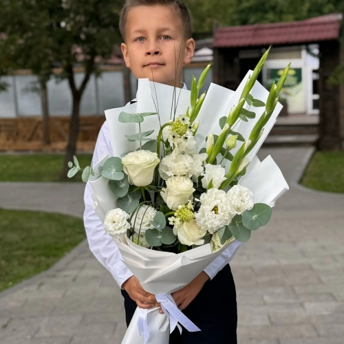 Букет на 1 сентября с гладиолусами, розами, эустомой и орнитогалумом в Щелково